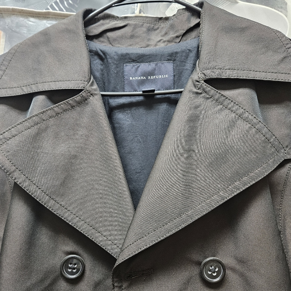 Banana Republic Waterproof Classic Trench Coat - Picture 6 of 9